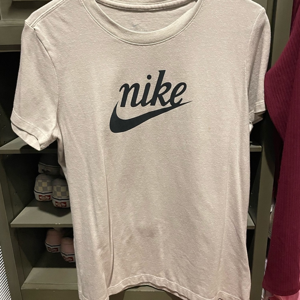 Nike tee